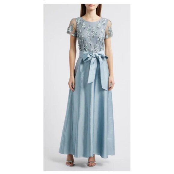 Pisarro Nights Light Blue Beaded 3D Floral Gown Dress Sz 10 Nordstrom Formal - Picture 1 of 9